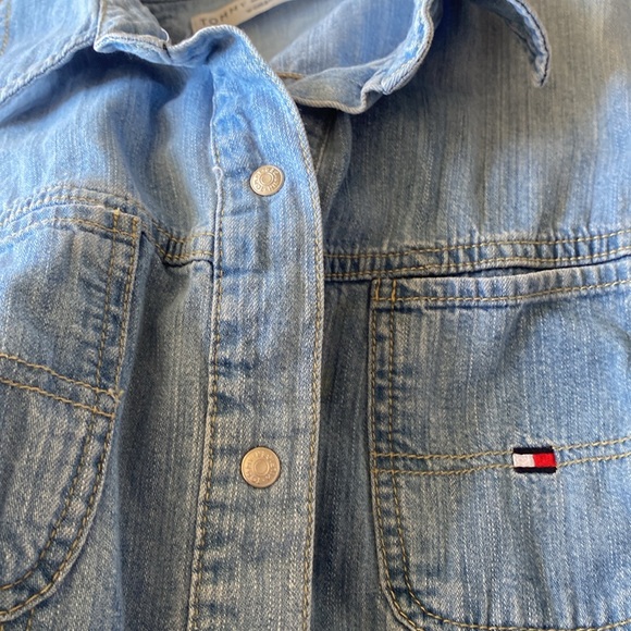 Tommy Hilfiger size 20 denim shirt - Picture 3 of 4